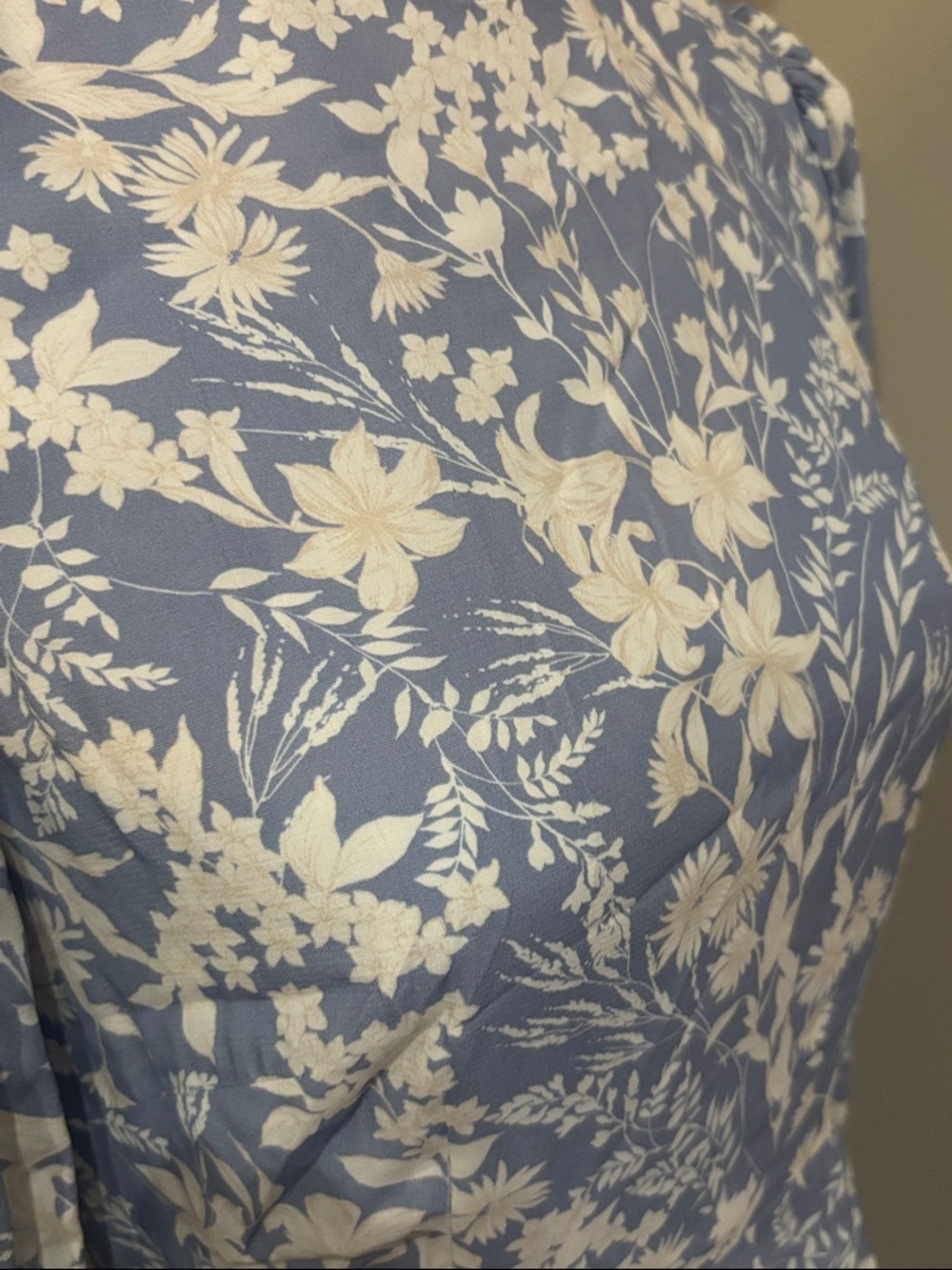 Antonio Melani Floral Long Sleeve Midi Dress in Light Blue and White size 4 - Picture 7 of 9